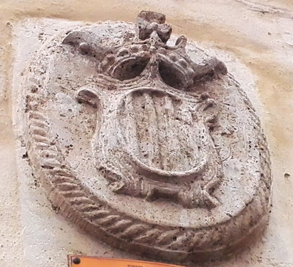 Réplica del escudo del antiguo pueblo de Benimaclet. 