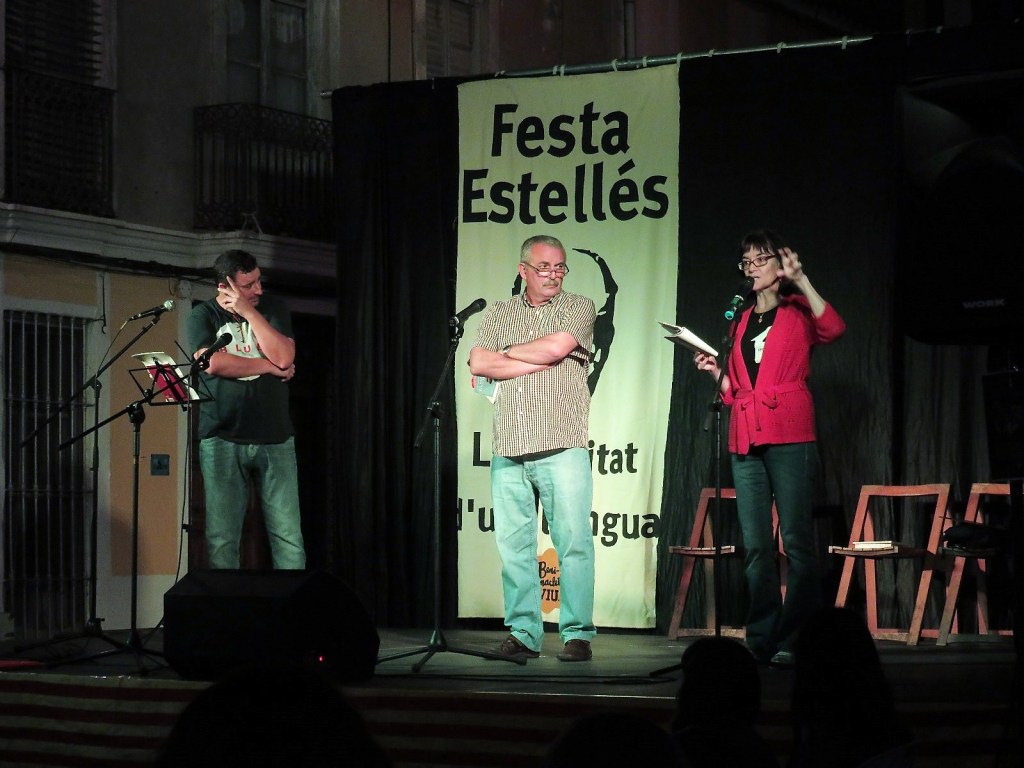 Intervención de los poetas invitados a la Festa Estellés 2017