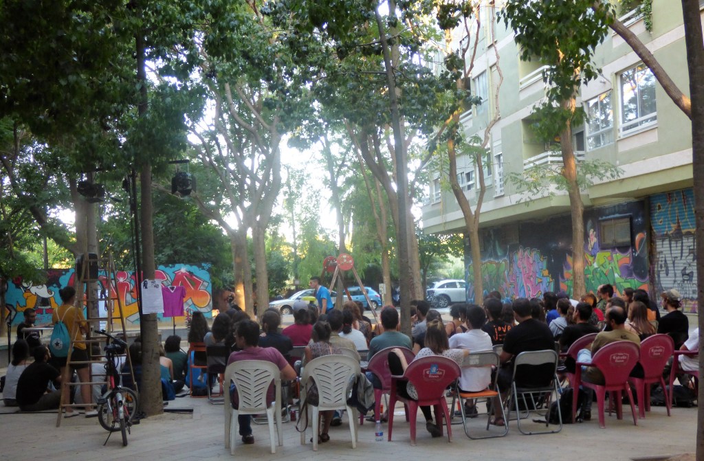 Representación de la obra de teatro chileno "Pichanga" en Benimaclet. 