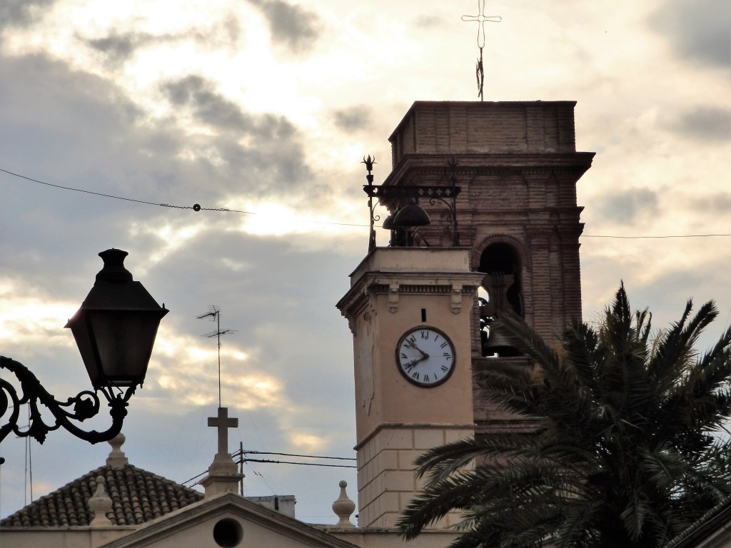 Campanario y reloj de la iglesia de la Asunción de Benimaclet
