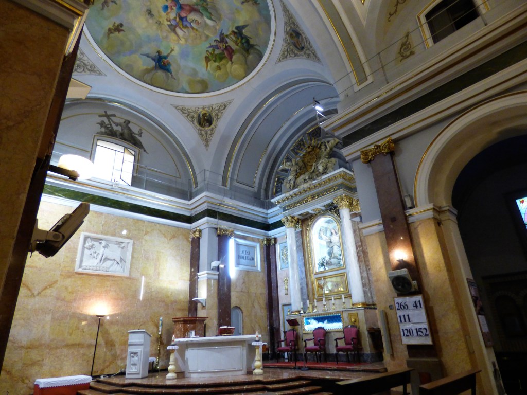 Interior de la iglesia de la plaza de Benimaclet