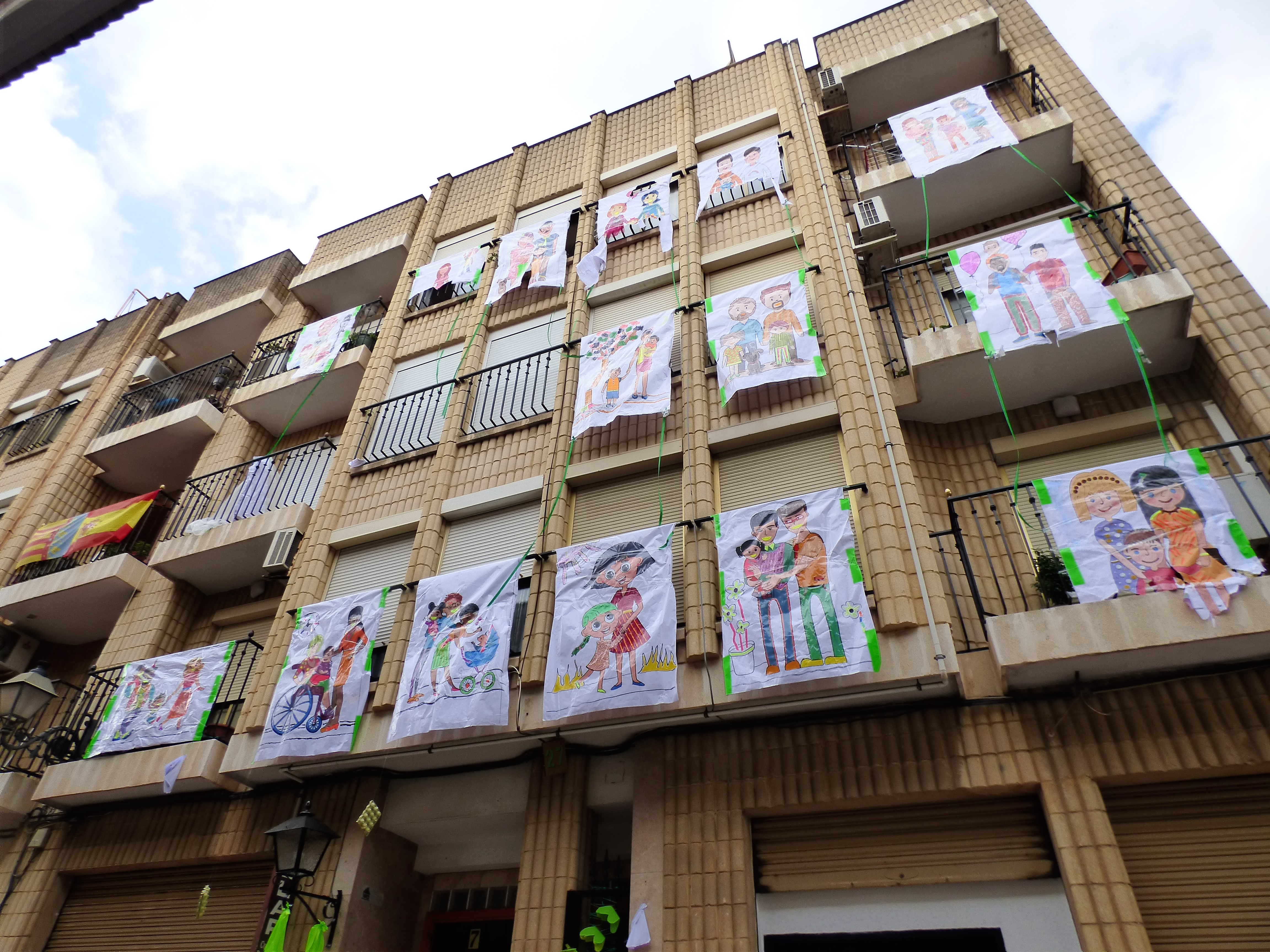 Fachada de Benimaclet transformada durante el festival conFusión