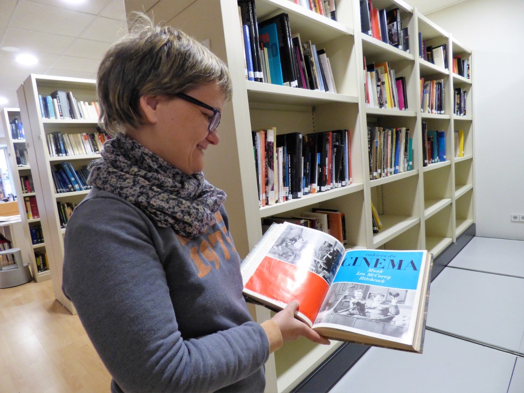 Raquel Zapater en el Centro de Documentación Cinematográfica de Benimaclet