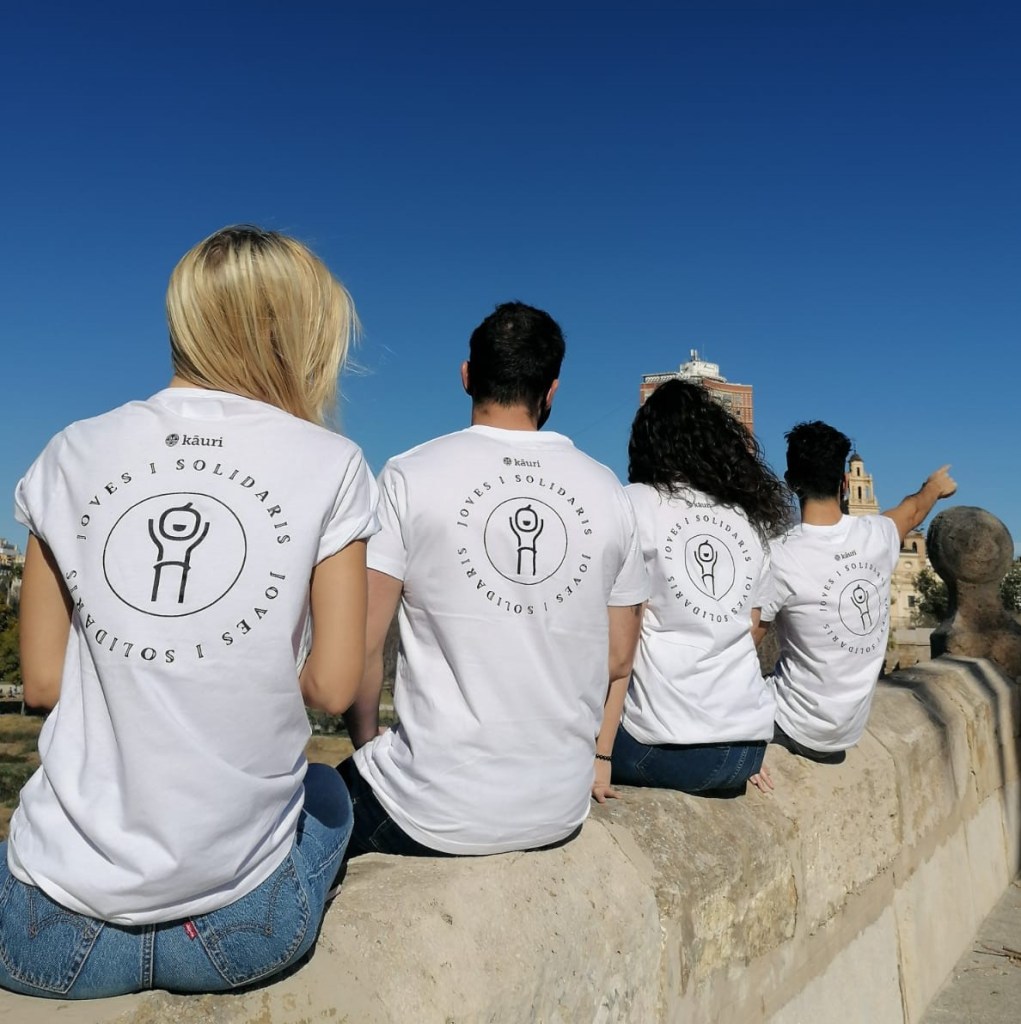 Integrantes de la asociación Joves i Solidaris