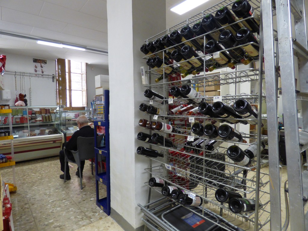 Interior de la cooperativa La Prosperidad de Benimaclet