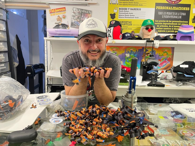 Productos solidarios para ayudar a los afectados de la dana desde Benimaclet