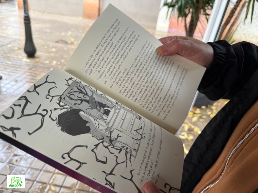 Interior del libro sobre el porno dirigido a los preadolescentes.