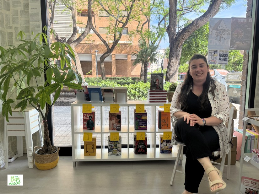 Carla Sáenz es la orgullosa librera de Contexto Queer